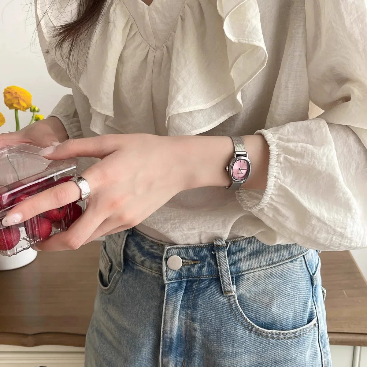 Women's Minimalist Sleek Wrist Watch