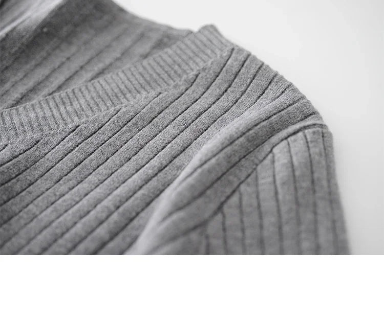 Women's V-neck Cardigan