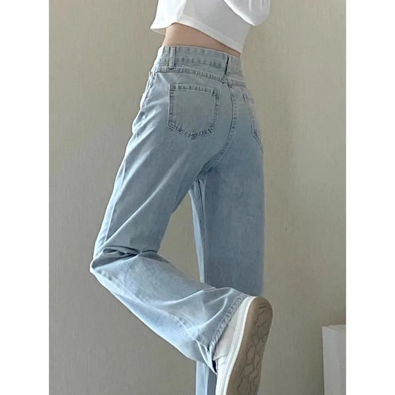 Women's Straight Fit Jeans