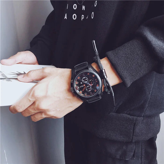 Men's Bulky Leather Strap Wrist Watch